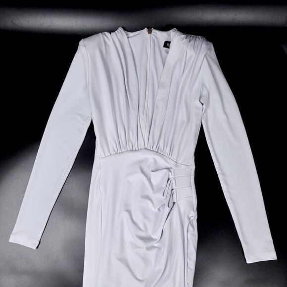 NOOKIE Farrah Long Sleeve Ruched Padded Shoulder Gown Womens Small in White - Picture 6 of 9
